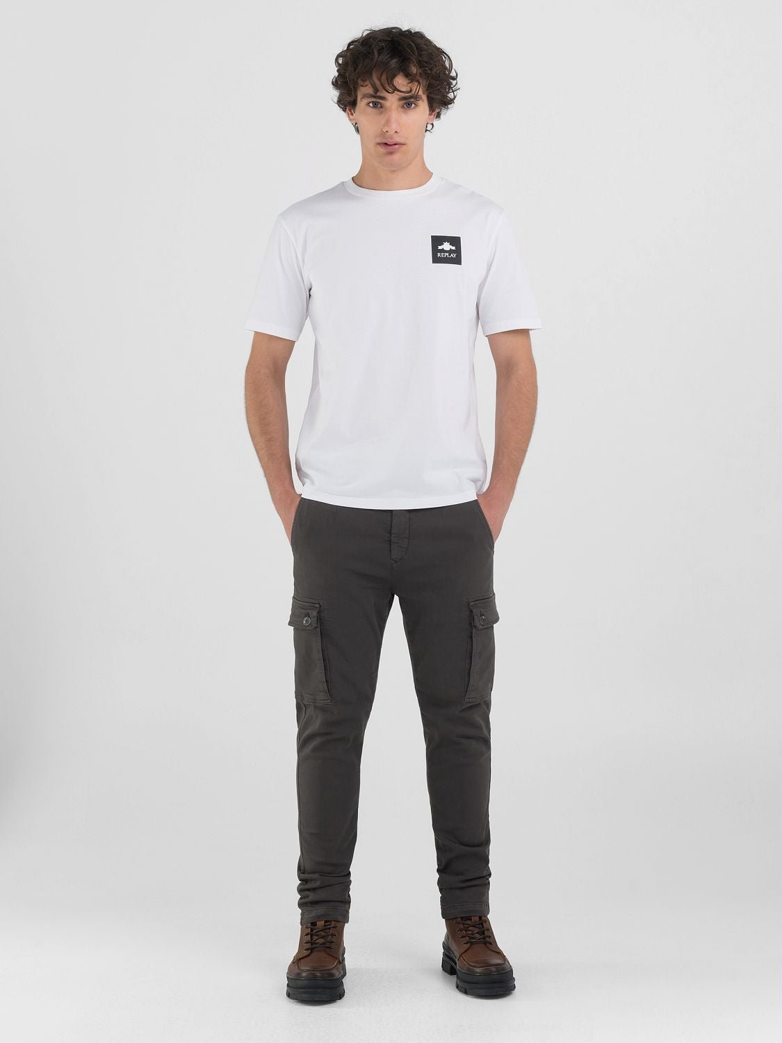 Replay Badge Tee White - Switch On Africa